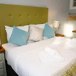 Eglantine Lodge