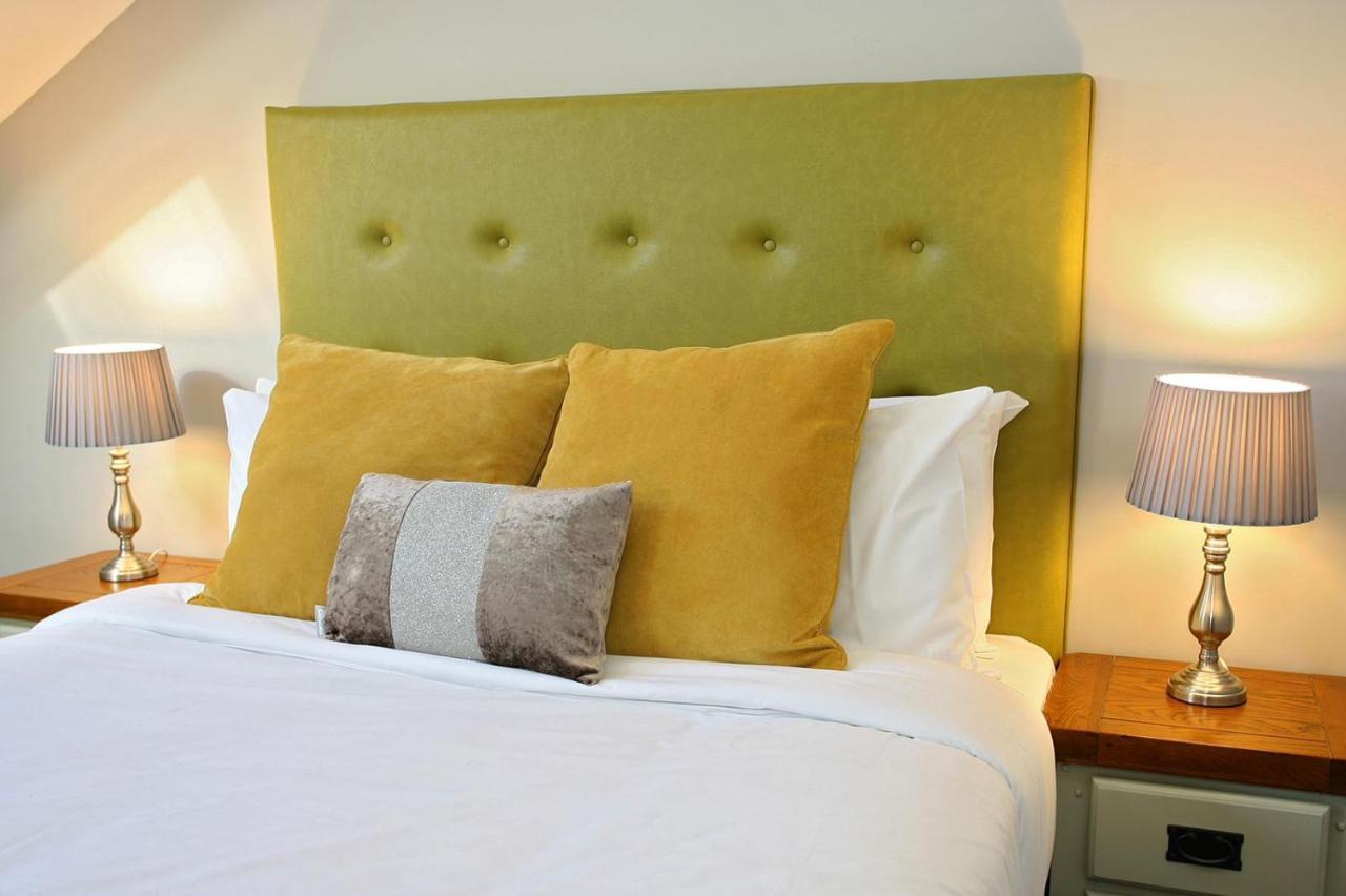 Eglantine Apartment *