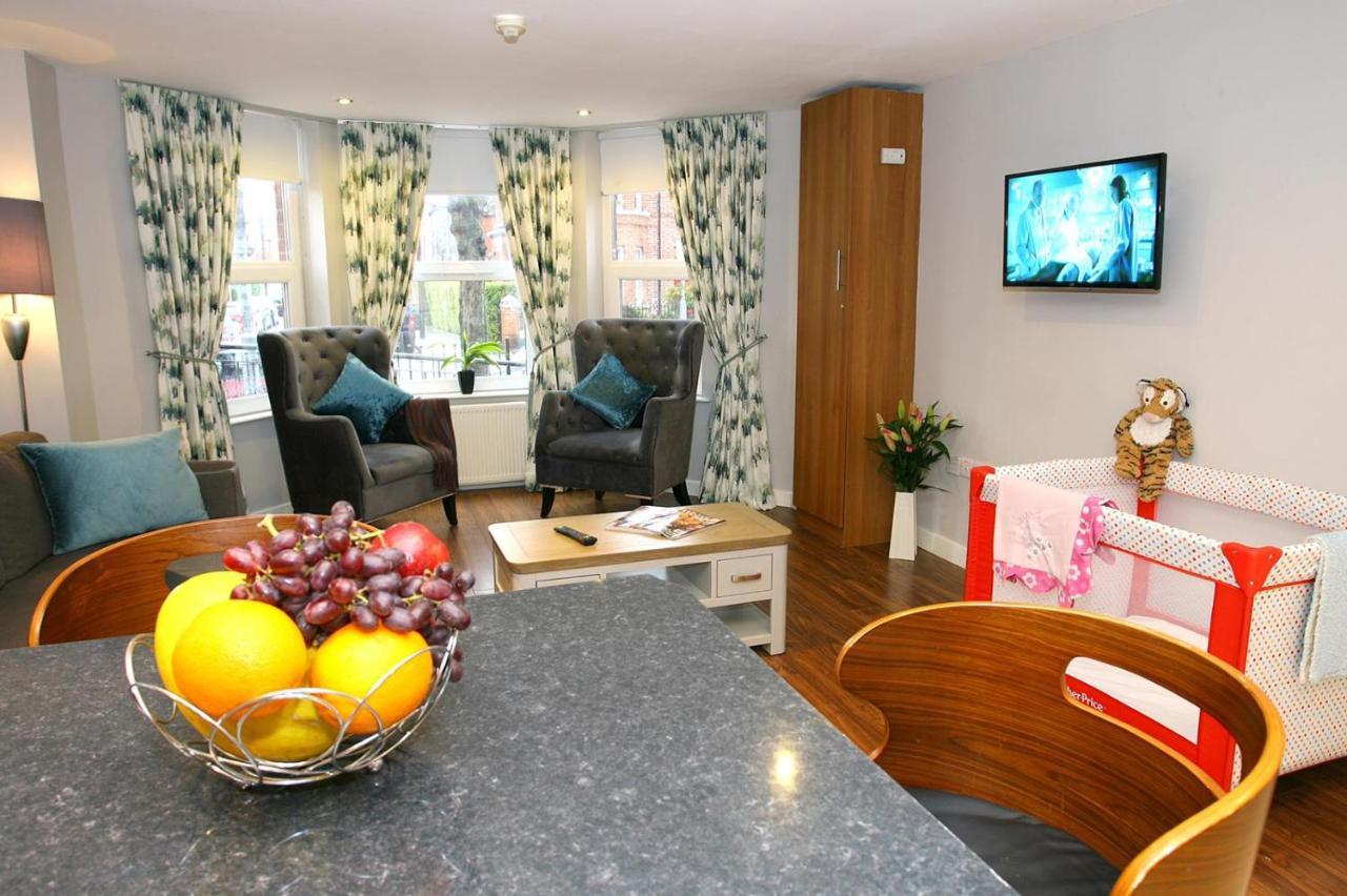 Eglantine Apartment