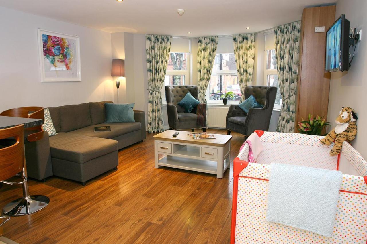 Eglantine Apartment *